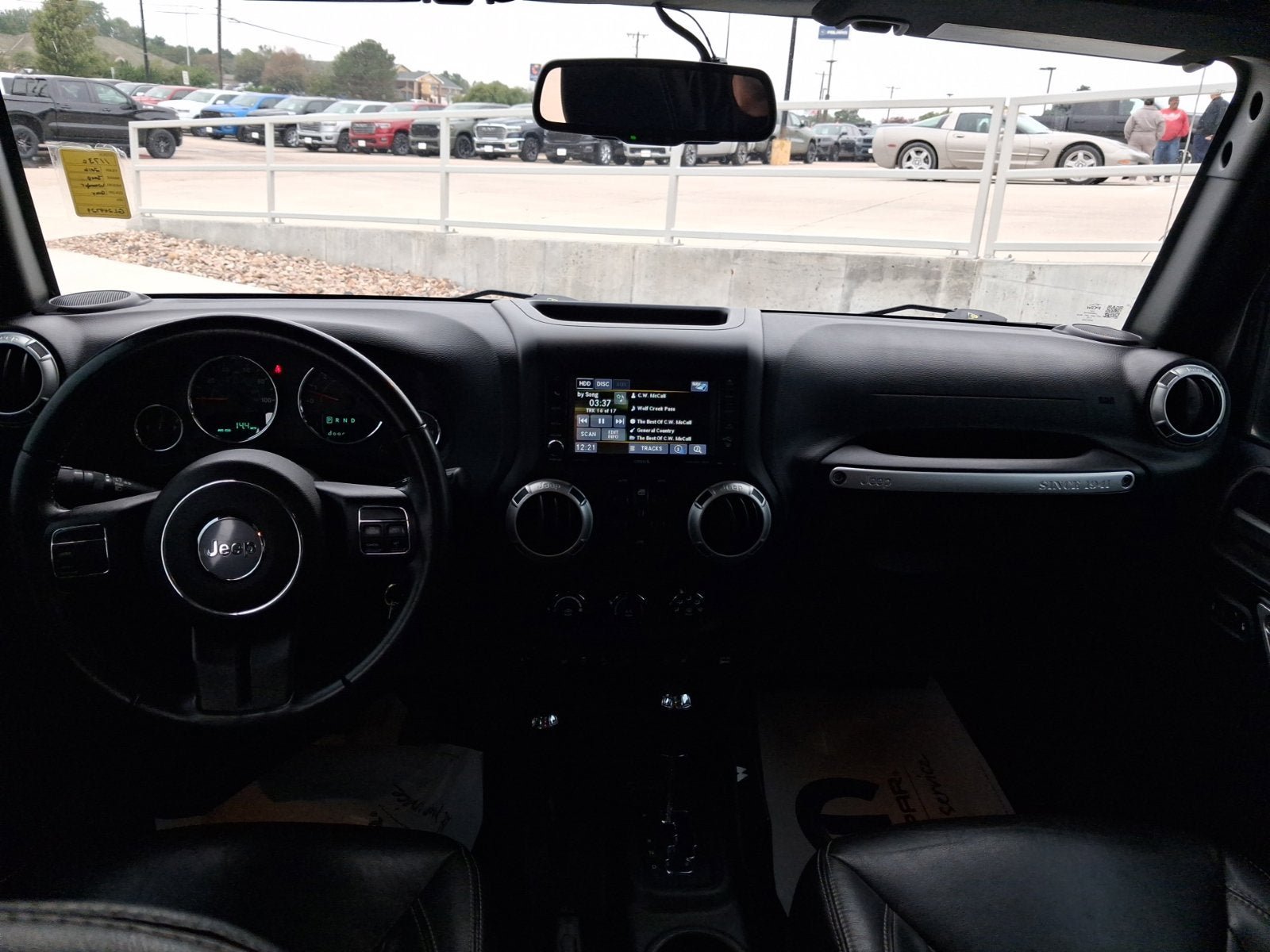 Used 2016 Jeep Wrangler Unlimited Rubicon AWD/4WD image 13
