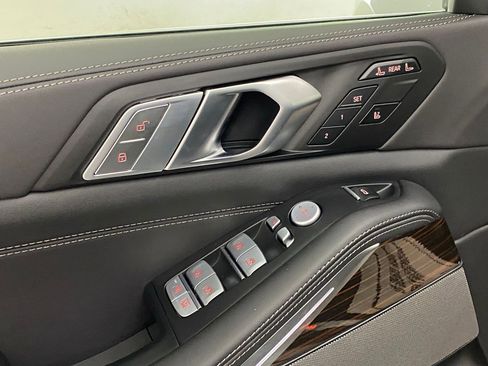 New 2026 BMW X7 xDrive40i w/ Premium Package image 23