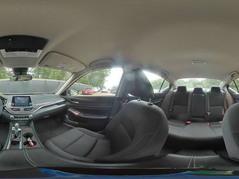 Used 2025 Nissan Altima 2.5 SV FWD image 42