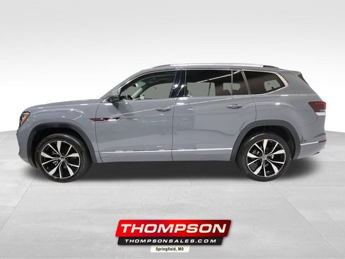 Used 2025 Volkswagen Atlas SEL Premium R-Line image 1