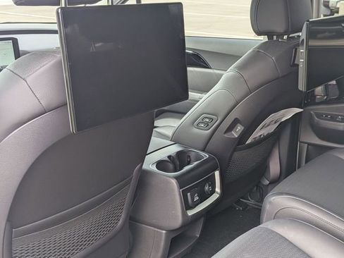 Used 2025 Kia Carnival SX Prestige FWD image 28
