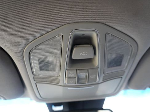 Used 2018 Hyundai Santa Fe SE Ultimate 3.3L Auto w/ SE Ultimate Tech Package 03 image 27