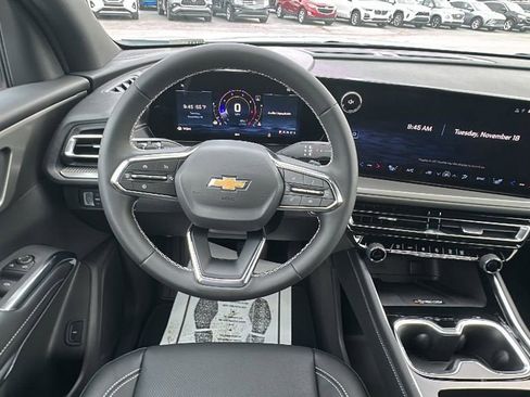 New 2026 Chevrolet Traverse LT w/ Sun and Wheel Package image 19