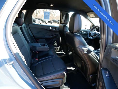 Used 2024 Ford Escape ST-Line Select w/ Tech Pack #2 image 9