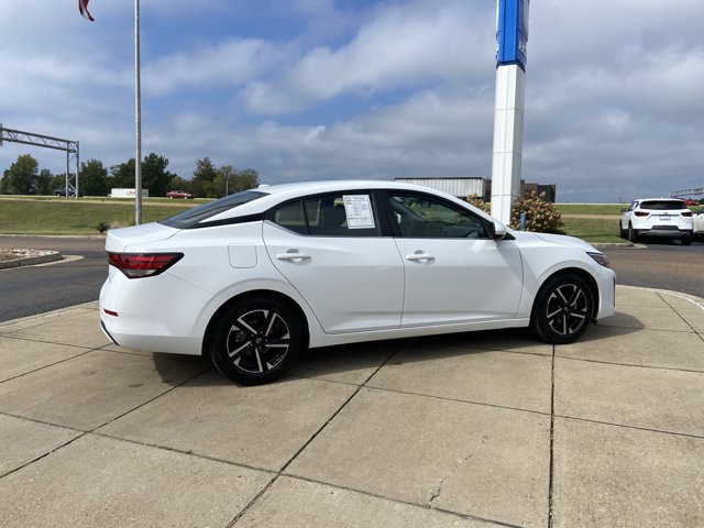 Used 2025 Nissan Sentra SV FWD image 12