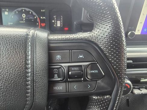 Certified 2024 Toyota Tacoma SR5 AWD/4WD image 22