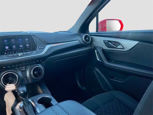 Used 2019 Chevrolet Blazer LT image 21
