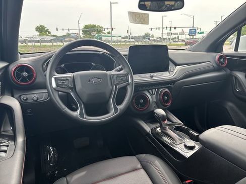 Used 2025 Chevrolet Blazer RS w/ Enhanced Convenience Package AWD/4WD image 18