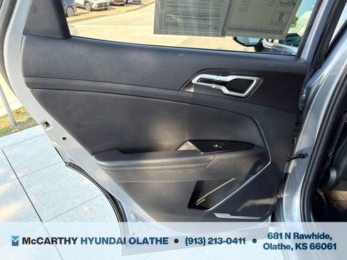 Used 2024 Kia Sportage EX FWD image 22