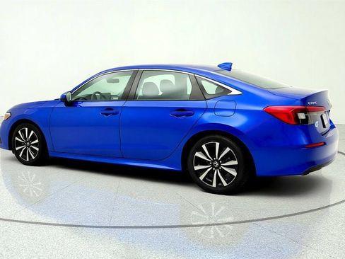 Used 2023 Honda Civic EX image 7
