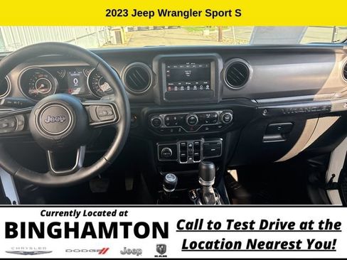 Used 2023 Jeep Wrangler Unlimited Sport AWD/4WD image 21
