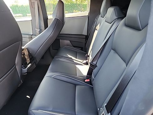 Used 2025 Tesla Cybertruck AWD Crew Cab image 19