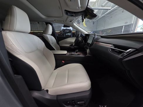 Used 2023 Lexus RX 350 Premium w/ Accessory Package FWD image 9