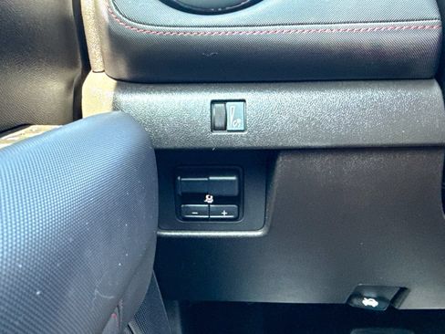 Certified 2023 Chevrolet Colorado Z71 w/ Z71 Convenience Package 2 AWD/4WD image 44