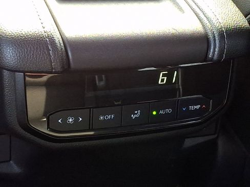 Used 2025 Toyota Grand Highlander AWD image 12