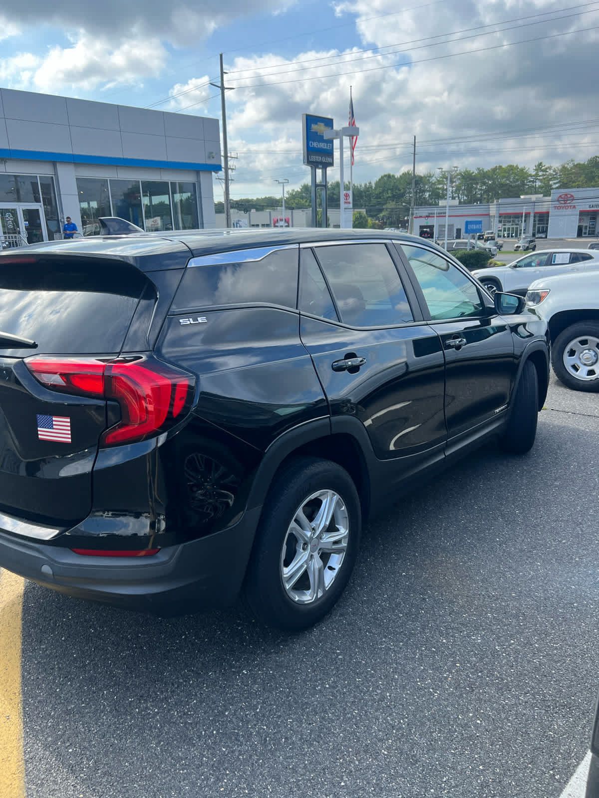 Used 2021 GMC Terrain SLE FWD image 3