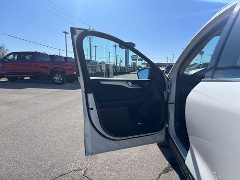 Certified 2020 Ford Escape SEL image 11