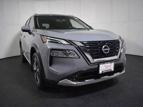 Certified 2023 Nissan Rogue Platinum w/ Platinum Premium Package image 3