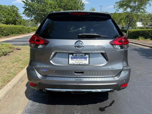 Used 2020 Nissan Rogue SV FWD image 4