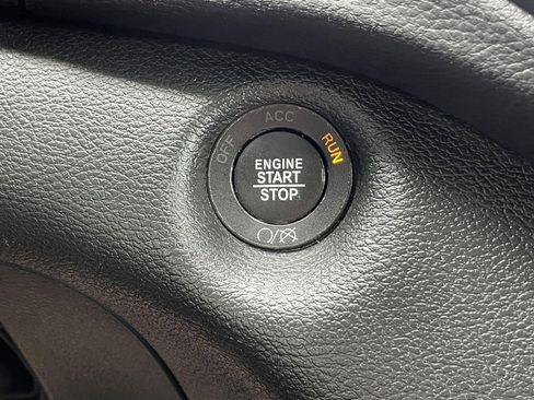 Used 2022 Jeep Cherokee Trailhawk w/ Sound & Nav Group AWD/4WD image 28