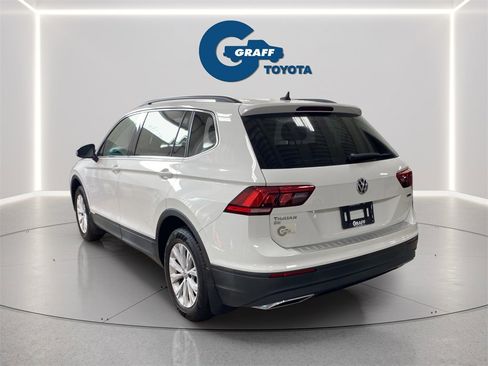 Used 2019 Volkswagen Tiguan SE w/ Panoramic Sunroof Package image 5