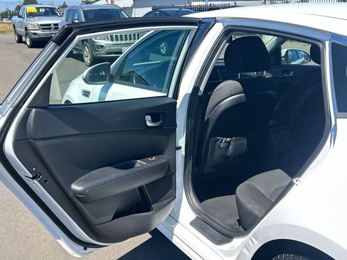 Used 2018 Kia Optima LX FWD image 31