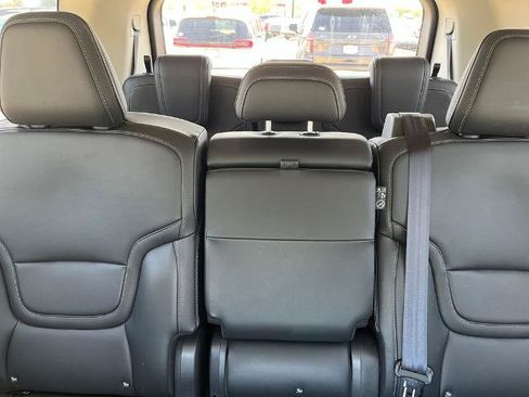 Certified 2025 Nissan Armada SV RWD image 21