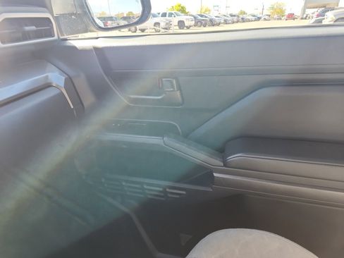 Used 2024 Toyota Tacoma SR5 AWD/4WD image 26