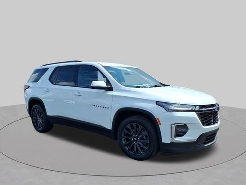 Used 2023 Chevrolet Traverse RS FWD image 40