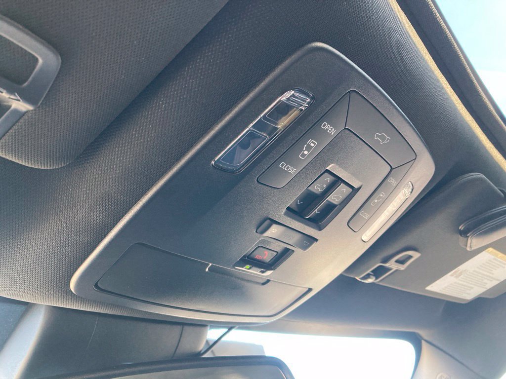 Certified 2025 Toyota Sienna XLE Woodland Edition AWD/4WD image 27