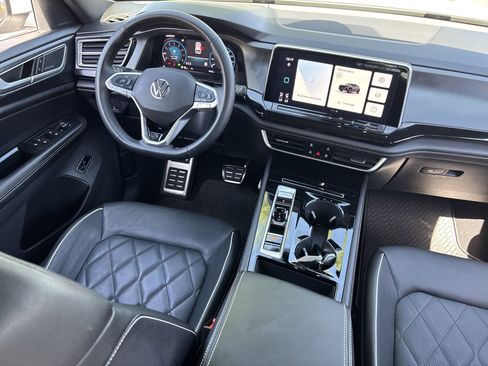 Used 2025 Volkswagen Atlas Cross Sport SEL Premium R-Line image 12