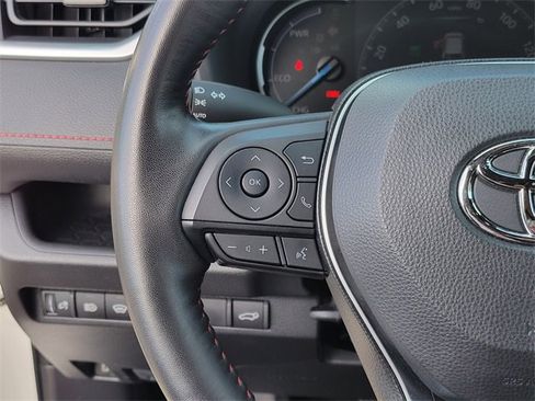 Used 2023 Toyota RAV4 SE image 34