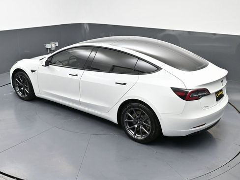 Used 2021 Tesla Model 3 Standard Range Plus image 50