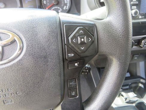 Used 2020 Toyota Tacoma SR AWD/4WD image 17