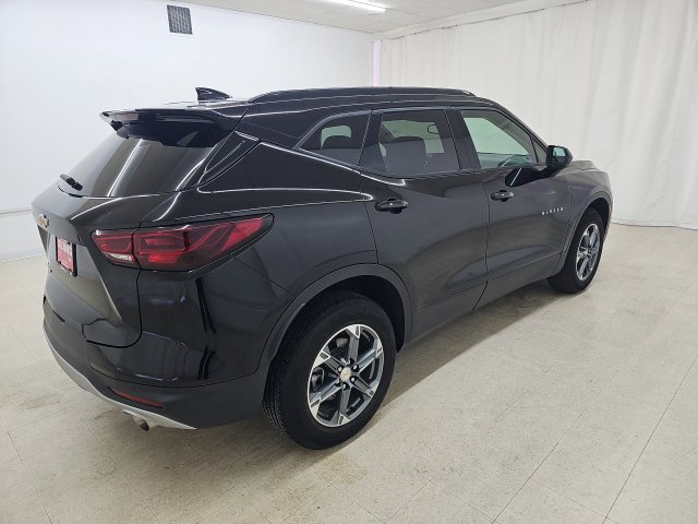 Used 2025 Chevrolet Blazer LT w/ Convenience Package FWD image 15