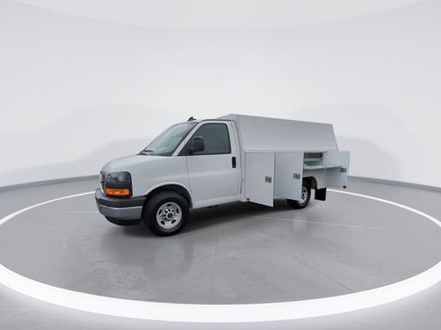 New 2025 GMC Savana 3500 Work Van w/ Power Convenience Package image 4