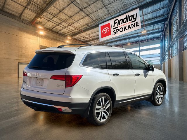 Used 2017 Honda Pilot Touring image 4