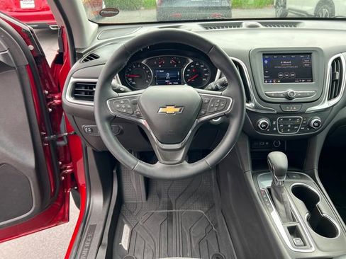 Certified 2024 Chevrolet Equinox LT FWD image 15