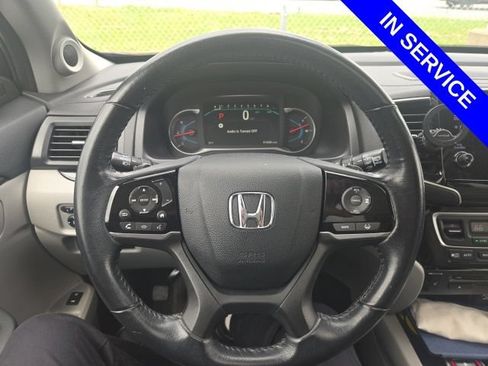 Used 2021 Honda Pilot Touring image 10