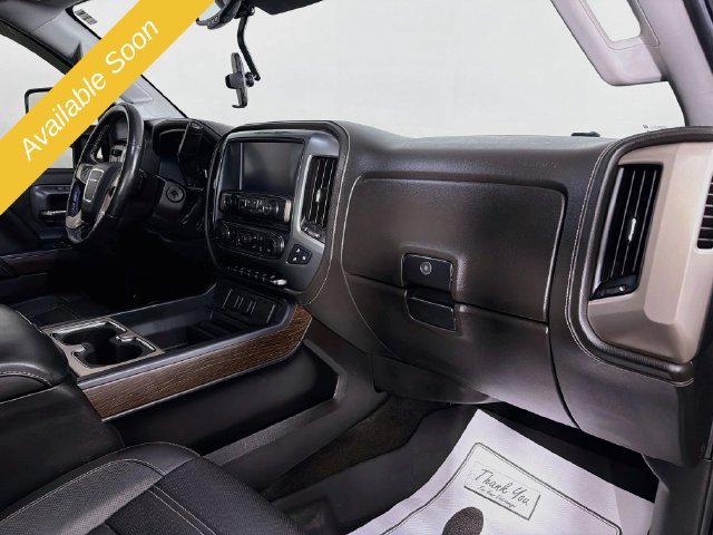 Used 2018 GMC Sierra 2500 Denali w/ Duramax Plus Package AWD/4WD image 31