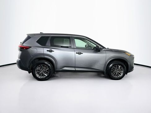 Used 2023 Nissan Rogue S AWD/4WD image 10