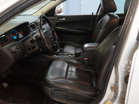 Used 2014 Chevrolet Impala LTZ FWD image 5