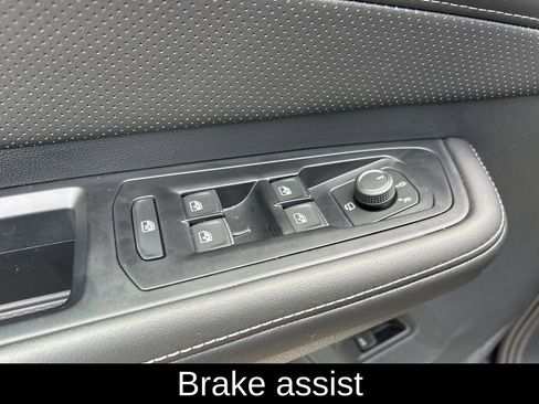 Certified 2025 Volkswagen Atlas SEL Premium R-Line image 19