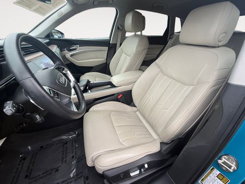 Used 2019 Audi e-tron Prestige image 10