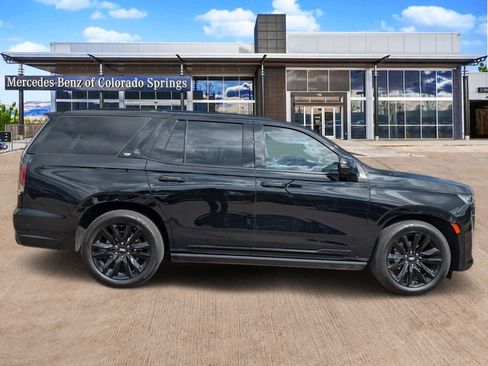 Used 2024 Cadillac Escalade Sport Platinum w/ Heavy-Duty Trailer Package AWD/4WD image 4