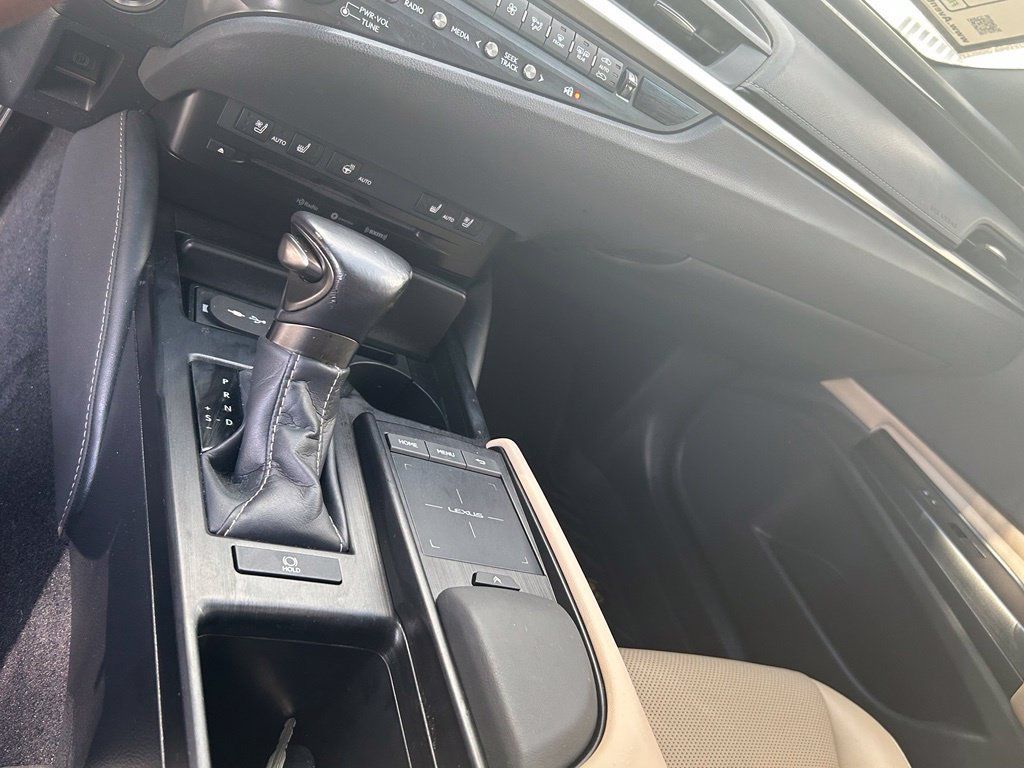 Used 2020 Lexus ES 350 w/ Premium Package FWD image 18