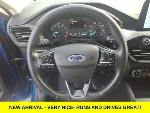 Used 2022 Ford Escape SE w/ Cold Weather Package image 16