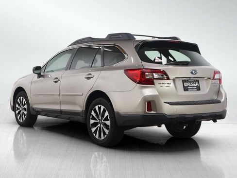 Used 2015 Subaru Outback 3.6R Limited image 3