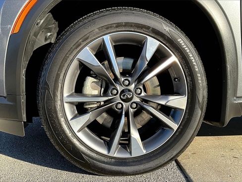 Certified 2025 INFINITI QX60 Luxe image 10