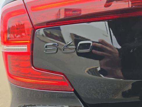 Used 2024 Volvo S60 B5 Plus image 6